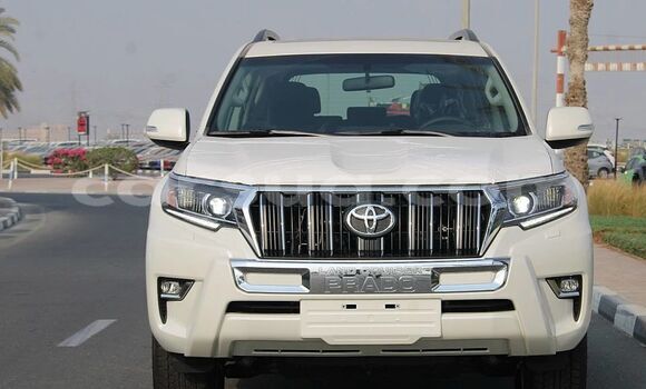 Acheter Occasion Voiture Toyota Land Cruiser Prado Blanc à N'Djamena, Chari-Baguirmi