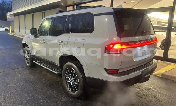 Buy Used Lexus GX White Car in N'Djamena in Chari-Baguirmi Buy Used Lexus GX White Car in N'Djamena in Chari-Baguirmi