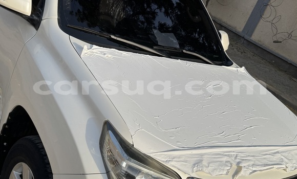 Acheter Occasion Voiture Toyota Land Cruiser Prado Blanc à N'Djamena, Chari-Baguirmi Acheter Occasion Voiture Toyota Land Cruiser Prado Blanc à N'Djamena, Chari-Baguirmi