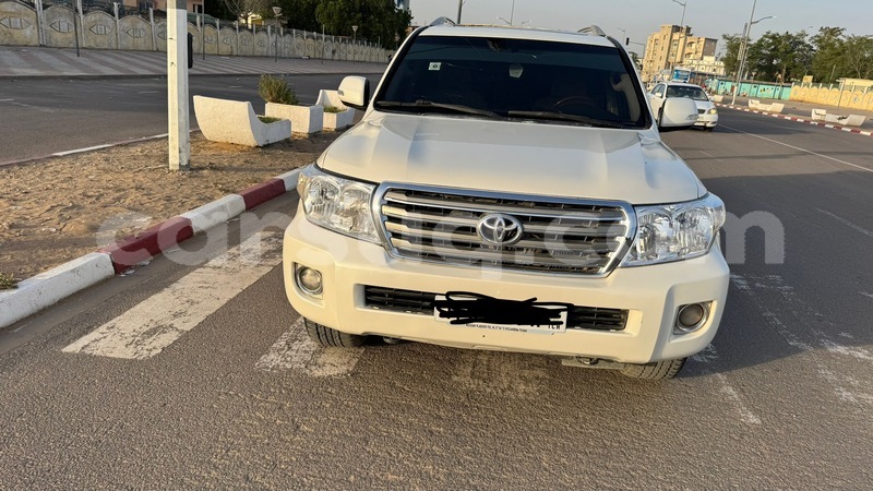 Big with watermark toyota land cruiser chari baguirmi n djamena 4319