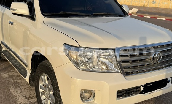 Acheter Occasion Voiture Toyota Land Cruiser Blanc à N'Djamena, Chari-Baguirmi Acheter Occasion Voiture Toyota Land Cruiser Blanc à N'Djamena, Chari-Baguirmi