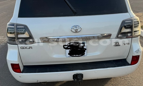 Acheter Occasion Voiture Toyota Land Cruiser Blanc à N'Djamena, Chari-Baguirmi Acheter Occasion Voiture Toyota Land Cruiser Blanc à N'Djamena, Chari-Baguirmi