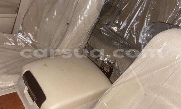 Acheter Occasion Voiture Toyota Land Cruiser Blanc à N'Djamena, Chari-Baguirmi Acheter Occasion Voiture Toyota Land Cruiser Blanc à N'Djamena, Chari-Baguirmi