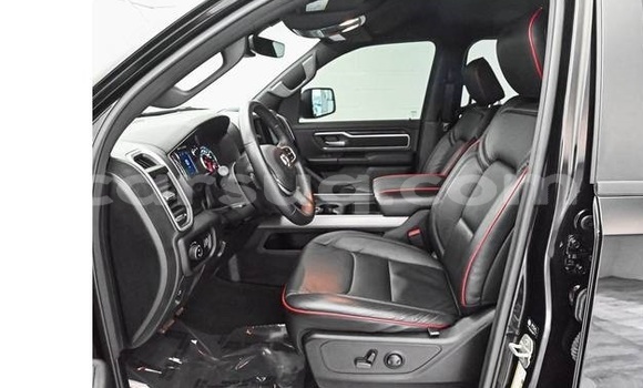 Acheter Occasion Voiture Dodge RAM Noir à N'Djamena, Chari-Baguirmi Acheter Occasion Voiture Dodge RAM Noir à N'Djamena, Chari-Baguirmi