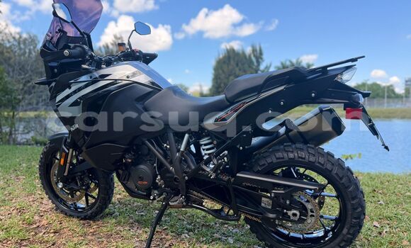 Acheter Occasion Moto KTM ADVENTURE Noir à Abéché, Ouaddai Region Acheter Occasion Moto KTM ADVENTURE Noir à Abéché, Ouaddai Region