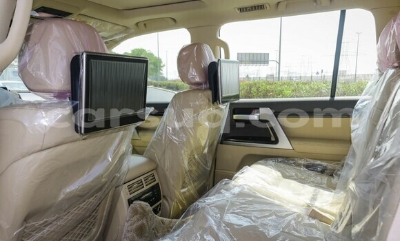 Acheter Occasion Voiture Toyota Land Cruiser Blanc à N'Djamena, Chari-Baguirmi Acheter Occasion Voiture Toyota Land Cruiser Blanc à N'Djamena, Chari-Baguirmi