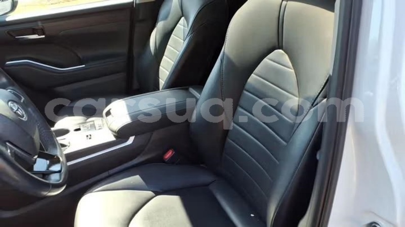 Big with watermark toyota highlander chari baguirmi n djamena 4342