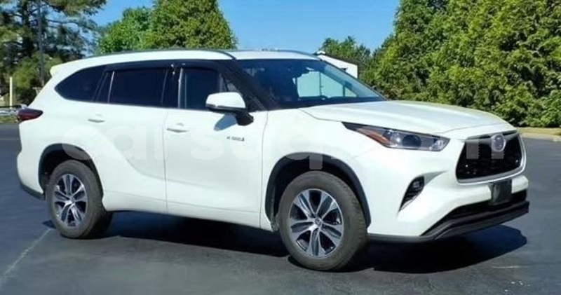 Big with watermark toyota highlander chari baguirmi n djamena 4342