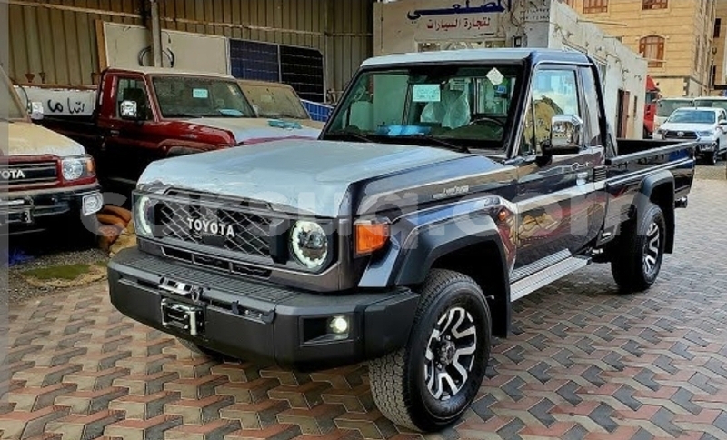 Big with watermark toyota land cruiser barh el gazel import dubai 4350