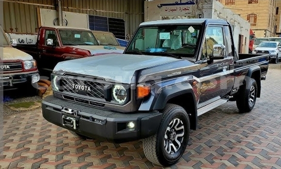Acheter Neuf Voiture Toyota Land Cruiser Noir à Import - Dubai, Barh el Gazel Acheter Neuf Voiture Toyota Land Cruiser Noir à Import - Dubai, Barh el Gazel