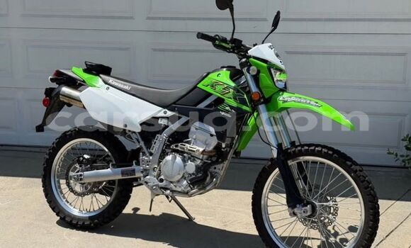 Acheter Occasion Moto Kawasaki KLX Vert à N'Djamena, Chari-Baguirmi