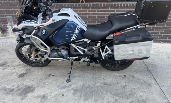 Acheter Occasion Moto BMW R1200GS Adventure Beige à N'Djamena, Chari-Baguirmi