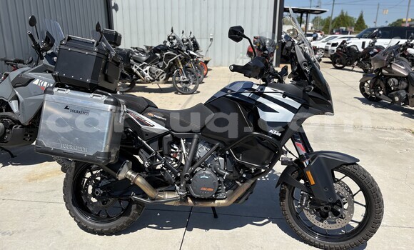 Acheter Occasion Moto KTM SuperDuke Autre à N'Djamena, Chari-Baguirmi Acheter Occasion Moto KTM SuperDuke Autre à N'Djamena, Chari-Baguirmi