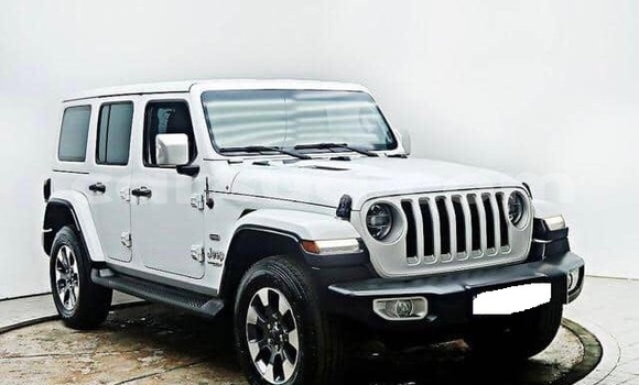 Acheter Occasion Voiture Jeep Wrangler Blanc à N'Djamena, Chari-Baguirmi
