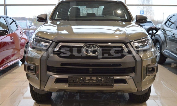 Acheter Occasion Voiture Toyota Hilux Vert à N'Djamena, Chari-Baguirmi