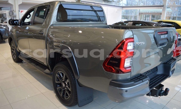Acheter Occasion Voiture Toyota Hilux Vert à N'Djamena, Chari-Baguirmi Acheter Occasion Voiture Toyota Hilux Vert à N'Djamena, Chari-Baguirmi
