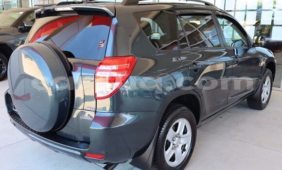 Acheter Occasion Voiture Toyota RAV4 Noir à N'Djamena, Chari-Baguirmi Acheter Occasion Voiture Toyota RAV4 Noir à N'Djamena, Chari-Baguirmi