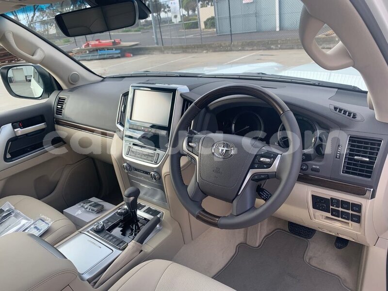 Big with watermark toyota land cruiser chari baguirmi n djamena 4372
