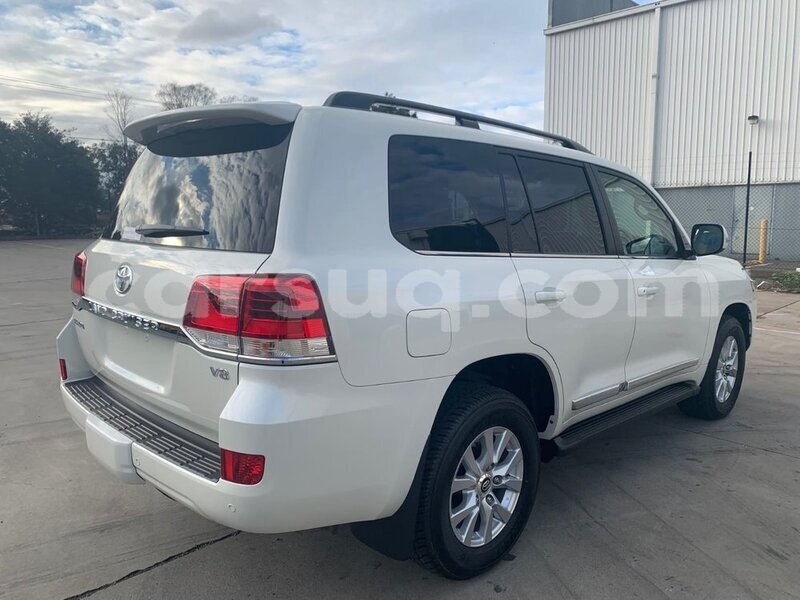 Big with watermark toyota land cruiser chari baguirmi n djamena 4372