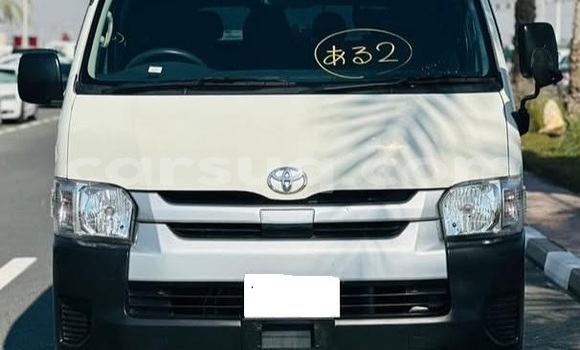 Acheter Occasion Voiture Toyota Hiace Blanc à N'Djamena, Chari-Baguirmi Acheter Occasion Voiture Toyota Hiace Blanc à N'Djamena, Chari-Baguirmi