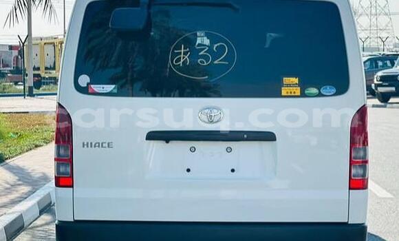 Acheter Occasion Voiture Toyota Hiace Blanc à N'Djamena, Chari-Baguirmi Acheter Occasion Voiture Toyota Hiace Blanc à N'Djamena, Chari-Baguirmi