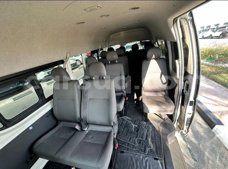 Big with watermark toyota hiace chari baguirmi n djamena 4373