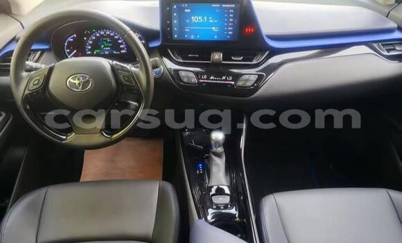 Acheter Occasion Voiture Toyota C-HR Blanc à N'Djamena, Chari-Baguirmi Acheter Occasion Voiture Toyota C-HR Blanc à N'Djamena, Chari-Baguirmi