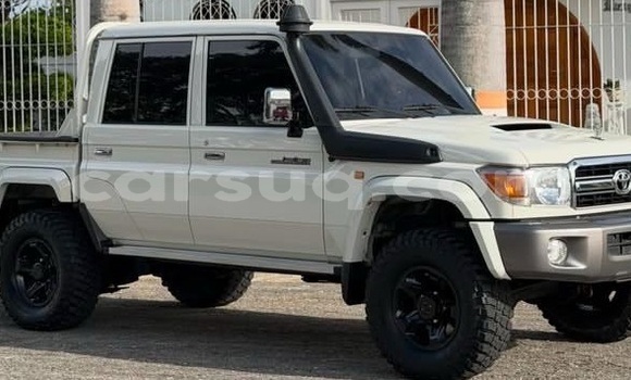 Acheter Occasion Voiture Toyota Land Cruiser Blanc à N'Djamena, Chari-Baguirmi
