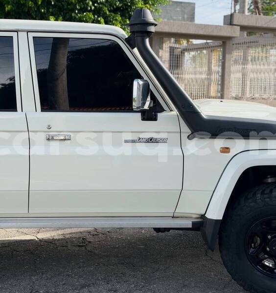 Big with watermark toyota land cruiser chari baguirmi n djamena 4375
