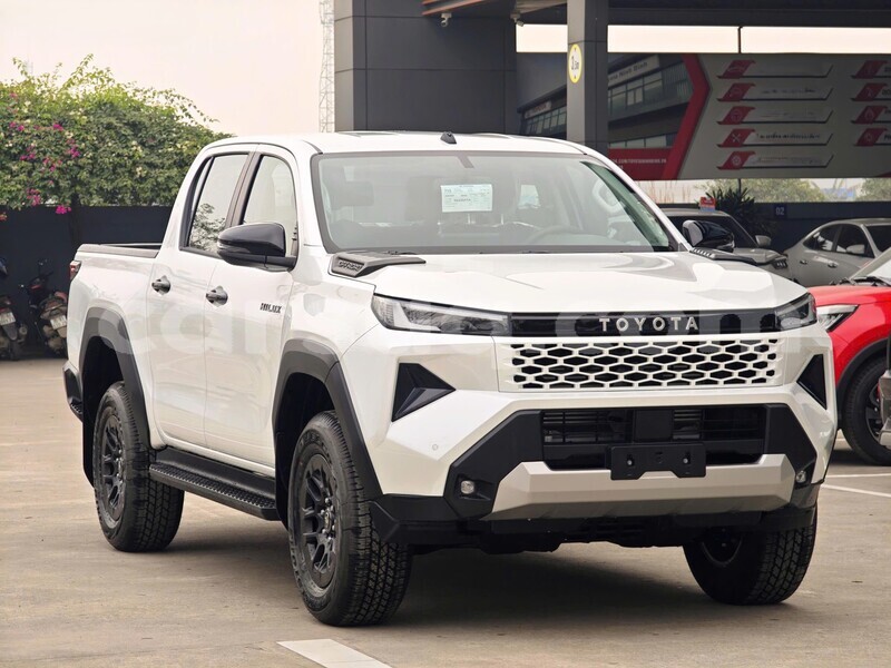 Big with watermark toyota hilux chari baguirmi n djamena 4377
