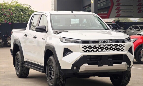 Acheter Neuf Voiture Toyota Hilux Blanc à N'Djamena, Chari-Baguirmi Acheter Neuf Voiture Toyota Hilux Blanc à N'Djamena, Chari-Baguirmi