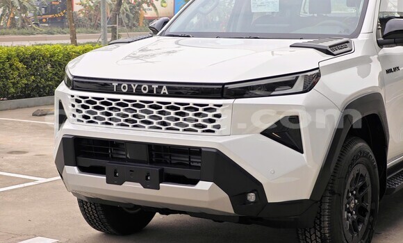 Acheter Neuf Voiture Toyota Hilux Blanc à N'Djamena, Chari-Baguirmi Acheter Neuf Voiture Toyota Hilux Blanc à N'Djamena, Chari-Baguirmi