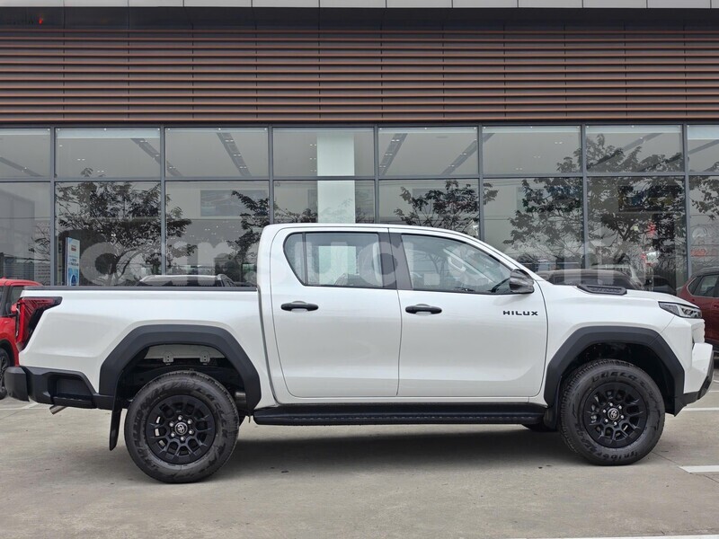 Big with watermark toyota hilux chari baguirmi n djamena 4377
