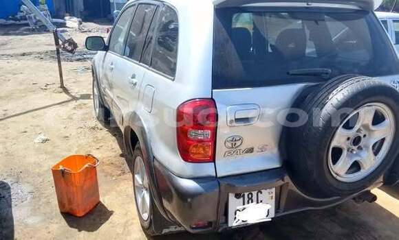 Acheter Occasion Voiture Toyota RAV4 Autre à N'Djamena, Chari-Baguirmi Acheter Occasion Voiture Toyota RAV4 Autre à N'Djamena, Chari-Baguirmi