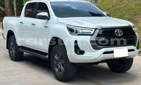 Buy Used Toyota Hilux White Car in N'Djamena in Chari-Baguirmi Buy Used Toyota Hilux White Car in N'Djamena in Chari-Baguirmi