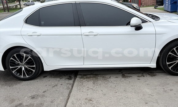 Acheter Occasion Voiture Toyota Camry Blanc à Moundou, Logone Occidental Region