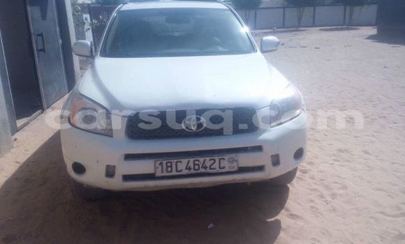 Acheter Occasion Voiture Toyota RAV4 Blanc à Abéché, Ouaddai Region
