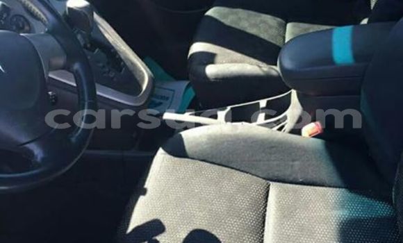 Acheter Occasion Voiture Pontiac Vibe Gris à Abéché, Ouaddai Region Acheter Occasion Voiture Pontiac Vibe Gris à Abéché, Ouaddai Region