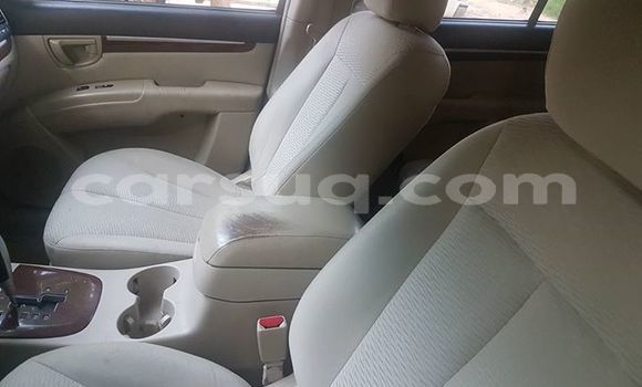 Acheter Occasion Voiture Hyundai Santa Fe Rouge à Bardaï, Tibesti Region Acheter Occasion Voiture Hyundai Santa Fe Rouge à Bardaï, Tibesti Region