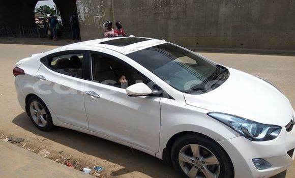 Acheter Occasion Voiture Hyundai Elantra Blanc à Faya–Largeau, Borkou Region Acheter Occasion Voiture Hyundai Elantra Blanc à Faya–Largeau, Borkou Region