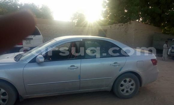 Acheter Occasion Voiture Hyundai Sonata Gris à N'Djamena, Chari-Baguirmi Acheter Occasion Voiture Hyundai Sonata Gris à N'Djamena, Chari-Baguirmi