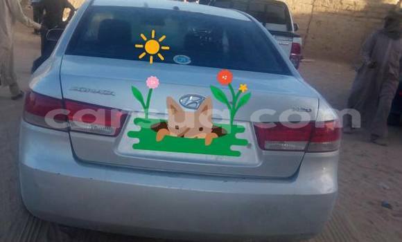 Acheter Occasion Voiture Hyundai Sonata Gris à N'Djamena, Chari-Baguirmi Acheter Occasion Voiture Hyundai Sonata Gris à N'Djamena, Chari-Baguirmi