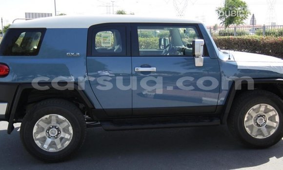 Acheter Import Voiture Toyota FJ Cruiser Bleu à Import - Dubai, Barh el Gazel Acheter Import Voiture Toyota FJ Cruiser Bleu à Import - Dubai, Barh el Gazel
