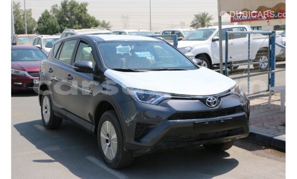 Acheter Import Voiture Toyota RAV4 Autre à Import - Dubai, Barh el Gazel Acheter Import Voiture Toyota RAV4 Autre à Import - Dubai, Barh el Gazel